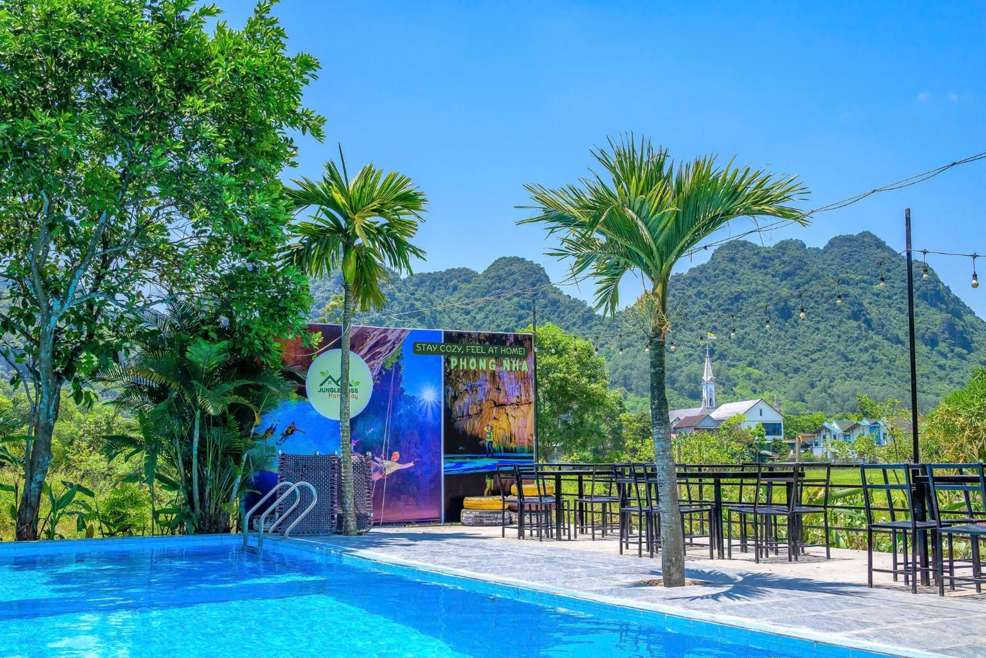Jungle Boss Homestay Phong Nha Exterior foto